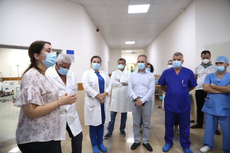 Flukset nga Covid-19 dhe gripi, Manastirliu: Në vjeshtë-dimër dyfishojmë kapacitetet spitalore