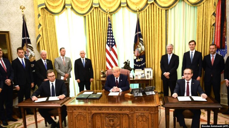 Trump flet për marrëveshjen Hoti-Vuçiç: E bënë Ballkanin dhe botën më të sigurt