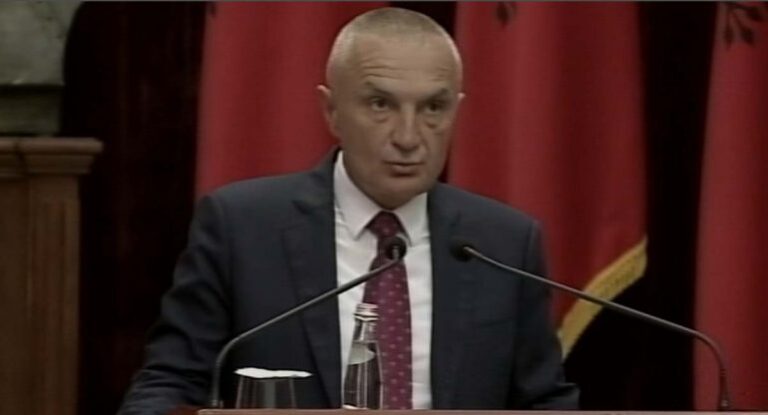 Presidenti Meta: Rritja e papërgjegjshme e borxhit për qëllime korruptive, kërcënon seriozisht të ardhmen e vendit