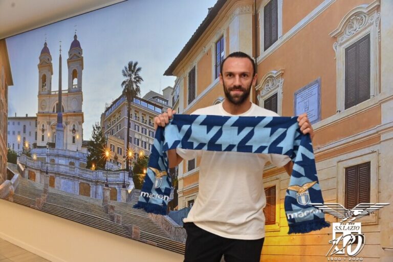 Muriqi zbarkon në Romë, dalin fotot e para si futbollist i Lazios