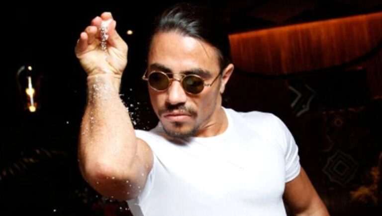 “Salt Bae” në telashe! Nuk respektoi masat anti-Covid, merret vendimi drastik për restorantin e tij
