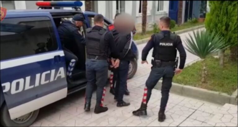 Sekuestrohen 176.5 kg kanabis, arrestohet kryeplaku i fshatit dhe punonjësja e policisë