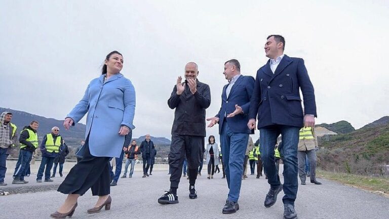 Rama dhe Balluku kallëzohen në SPAK, paditen nga eksperti i aviacionit civil