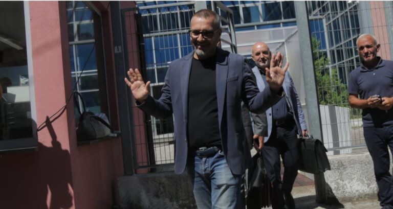 Ndërsa PS ndez motorët e fushatës, bëhet i “gjallë” edhe Saimir Tahiri