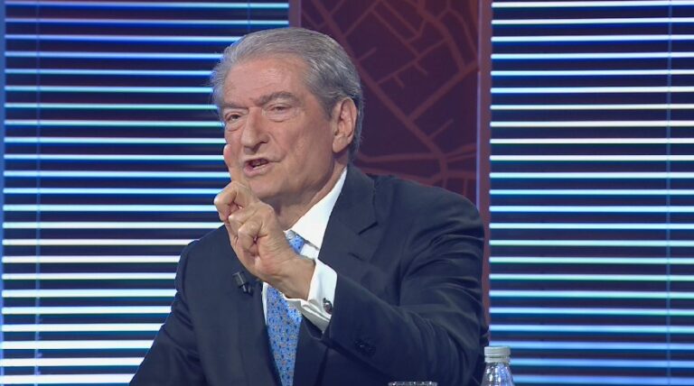Infektime me Covid-19 mes mësuesve, denoncimi te Berisha: MSH po e mban të fshehtë