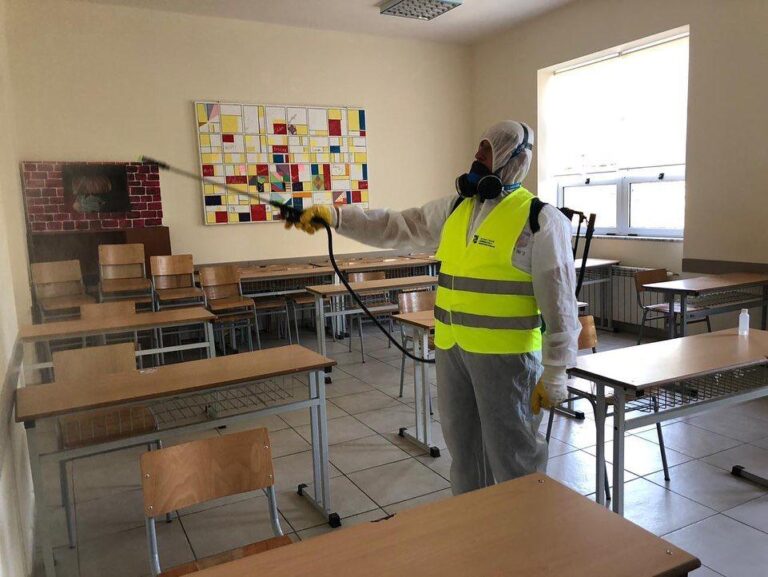 Rifillimi i shkollës, specialistët: Dezinfektantët janë në çdo institucion. Të përgatitur për çdo situatë