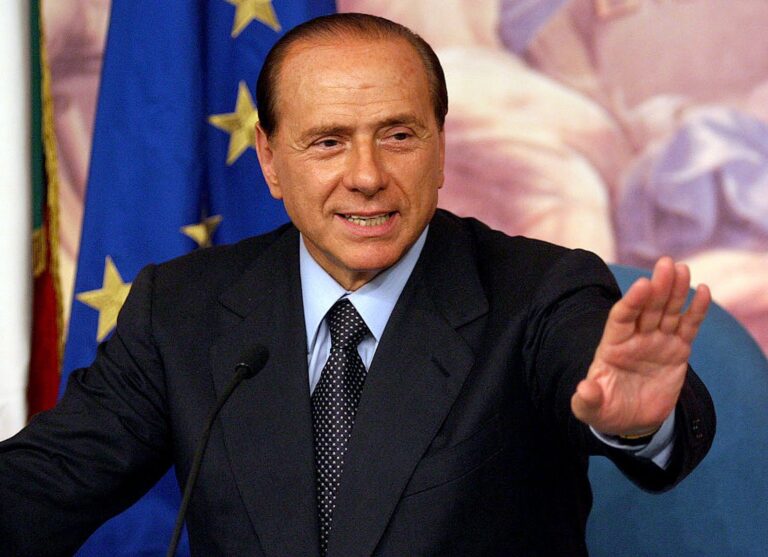 Berlusconi me Covid-19, mjeku i besuar: Po të infektohej në mars ose prill, do vdiste