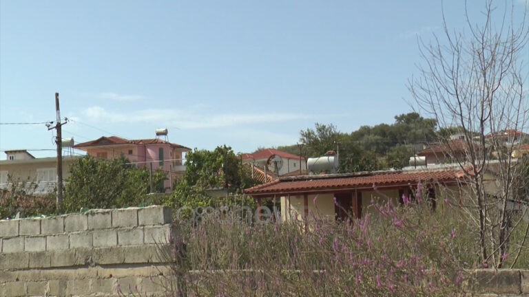 Fshati i Çobejve në Vlorë po braktiset, vuajnë për ujë, rrugë e mjek