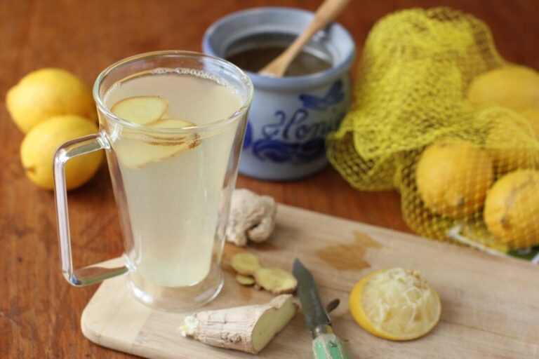 Vaj ulliri, mjaltë dhe limon