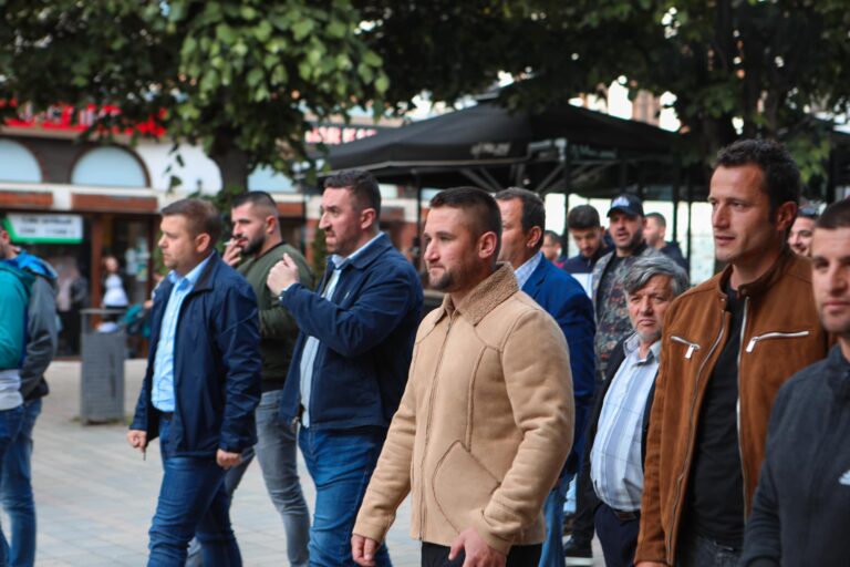Braimllari: Oligarku që po mban peng të ardhmen e të rinjëve korçarë