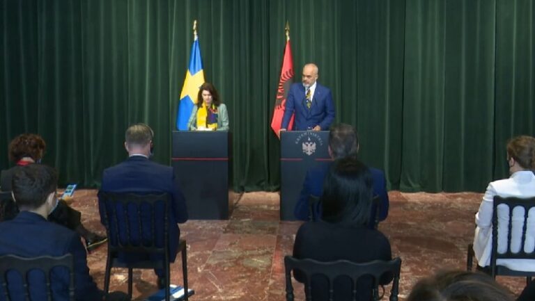 Suedia kërkon të luftojë bandat, Rama: Do sjellim oficerët tanë