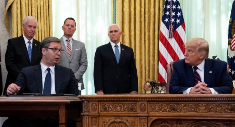 Donald Trump i shkruan letër presidentit Aleksandër Vuçiç