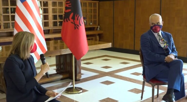 Rama pret Nënsekretaren e Shtetit për Kulturën dhe Arsimin, Marie Royce