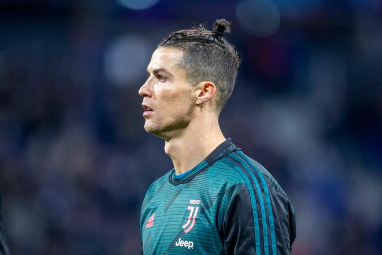Mesazhi i “koduar” i Ronaldos për Juven