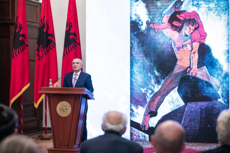 Presidenti Meta: Në vend të një replike me Agron Gjekmarkaj