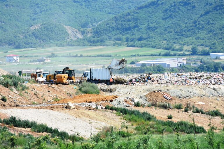 Përbindëshi që nuk ngopet/ Si u dyfishua fatura e koncesionit të mbetjeve në Tiranë