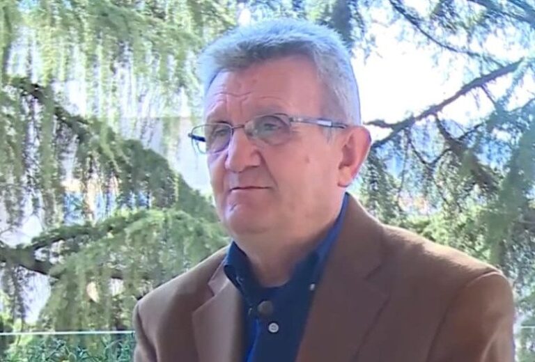 “Hije që s’po lemë dot pas”, libri i ri i autorit Pëllumb Nako