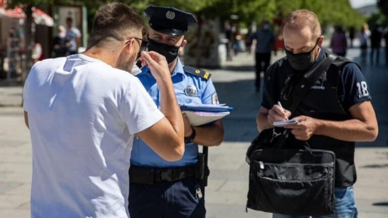 Nuk kishin vendosur maskën, policia rekord gjobash