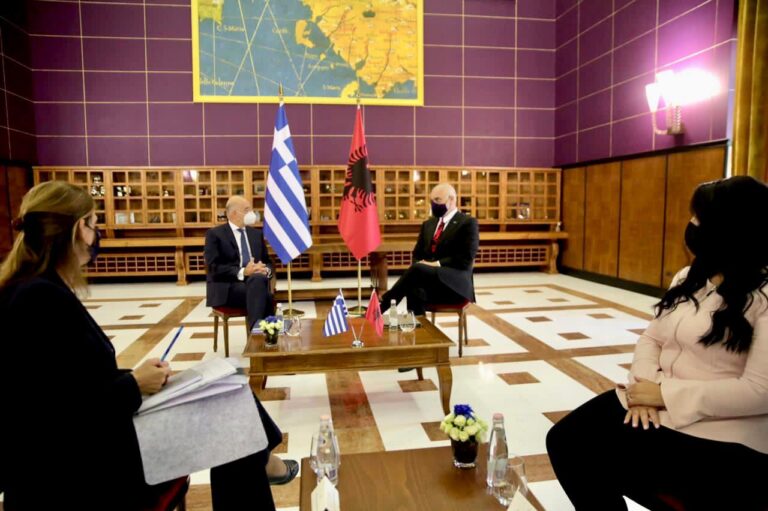 Rama falenderon Dendias në gjuhën turke!