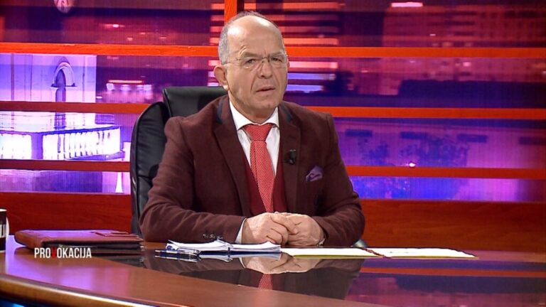 Zjarret e fuqishme në Shqipëri/ Guri: Qytetarët pasi kanë prerë pyjet, u vënë flakën