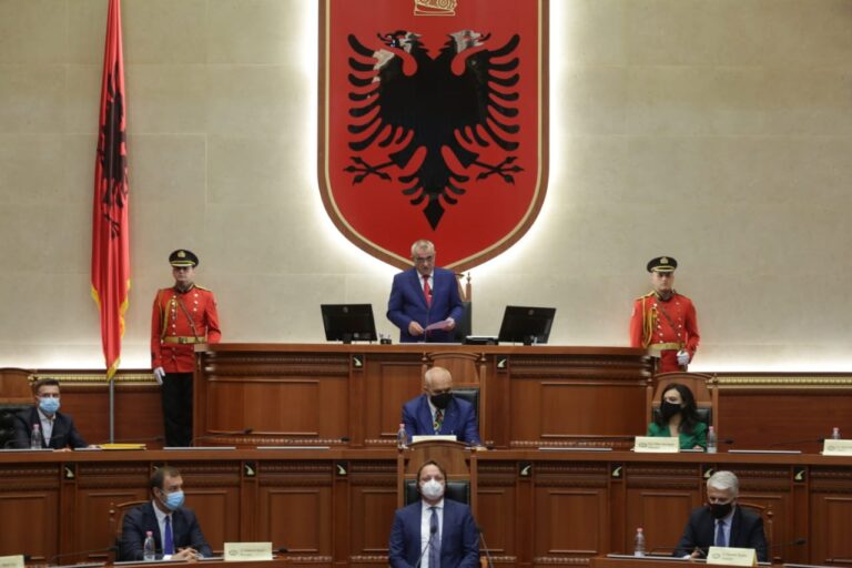 Zgjedhorja, kusht për konferencën e parë