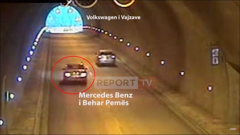 VIDEO/ Pamje të frikshme, momenti ku shoferi i dehur përplas makinën e katër vajzave jashtë tunelit Elbasan-Tiranë