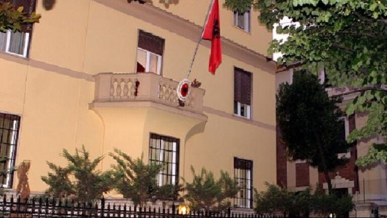 Një punonjës pozitiv me Covid, Ambasada shqiptare në Romë pezullon punën ditën e nesërme