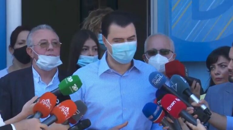 Basha voton për kandidatët e PD: Demokracia nis nga brenda shtëpisë