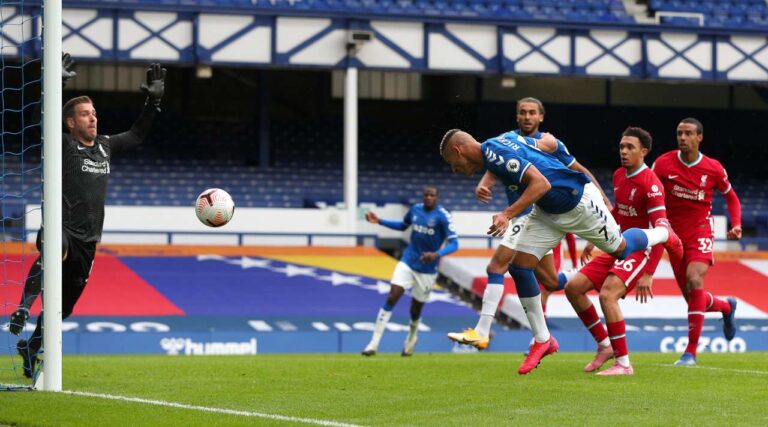Everton merr pikë në derbin spektakolar ndaj Liverpoolit (VIDEO)