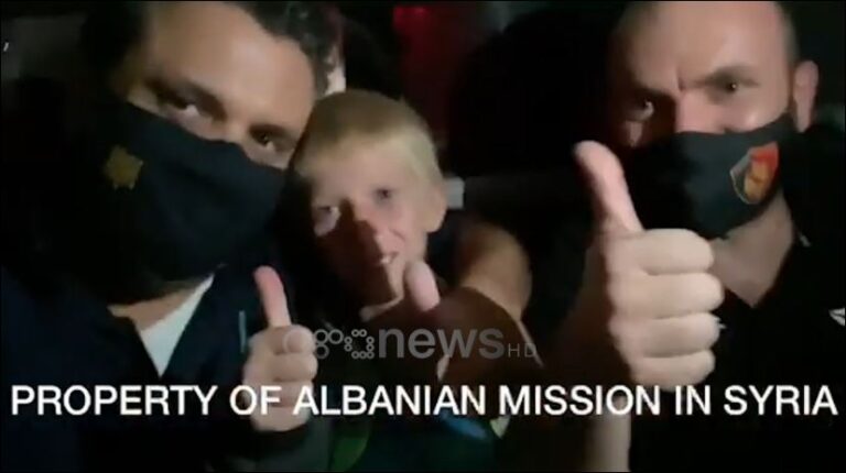 “Do marrim avionin për Shqipëri, nga nesër ndryshon jeta jote”, momenti kur Endri Dumani largohet nga kampi