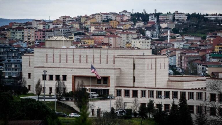 Ambasada e SHBA-së në Turqi: Kujdes maksimal, rrezik atentati në Stamboll