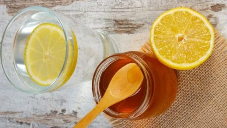 Për të jetuar gjatë dhe pa sëmundje ju duhet mjaltë, vaj ulliri dhe limon/ Ja si t’i përgatisni