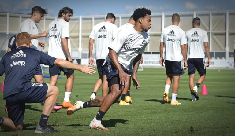 Juventusi në alarm, një tjetër futbollist infektohet me Covid-19