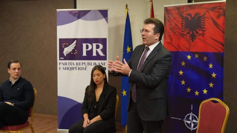 Fatmir Mediu: Rama po e çon vendin drejt një krize politike me BE-në