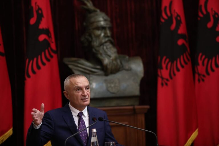 Meta dekreton marrëveshjen për vaksinën kundër COVID: Qeveria të mos mendojë vetëm për 20 % të popullsisë