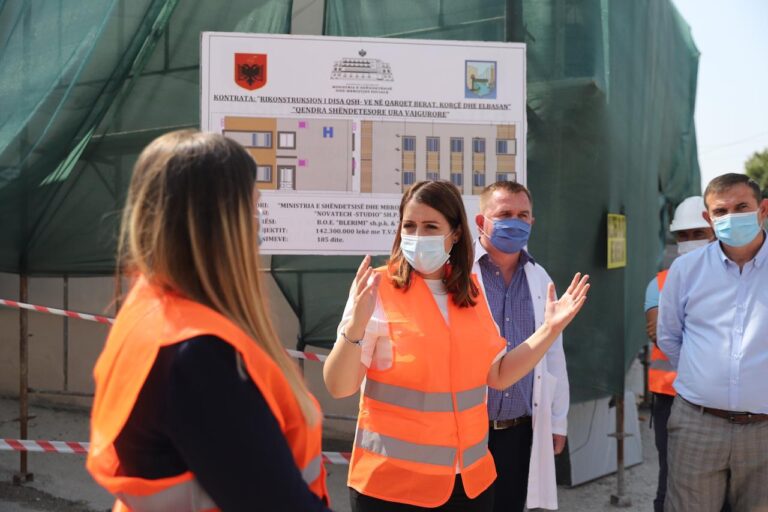 Manastirliu inspekton qendrën shëndetësore të Urës Vajgurore: Kemi përmirësuar cilësinë e shërbimit