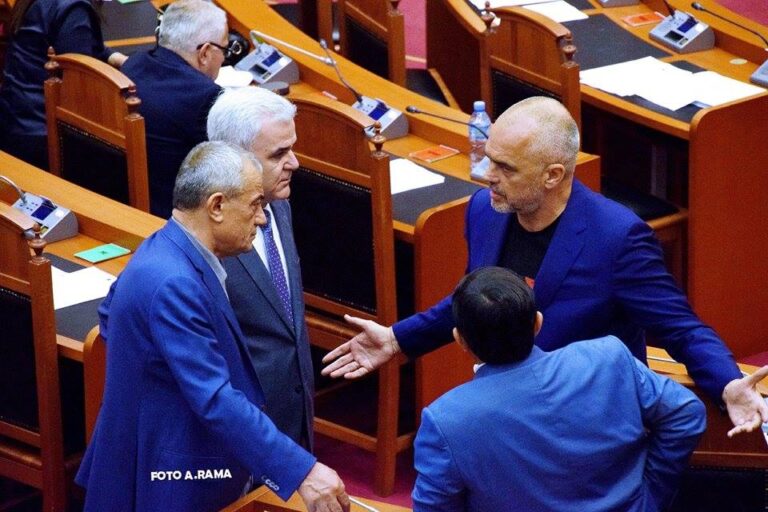 Alarmuese/ Parlamenti bën 154 ndryshime ligjore me urgjencë, preket edhe reforma në drejtësi