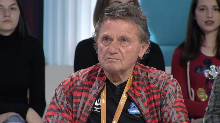 Vrapuesi Sotir Qirjaqi: Kush flet keq për heronjtë e popullit, jo vetëm nuk njeh historinë por është edhe dashakeqas (Video)