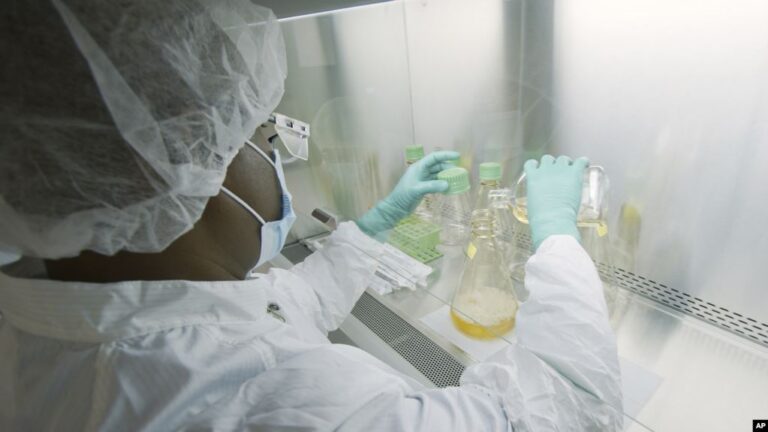 VOA: Kompania “Eli Lilly” ndërpret provat klinike për ilaçin kundër COVID-19