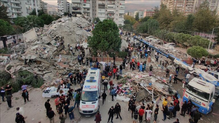 Tërmeti/Mjeku shqiptar në Izmir: Situata po menaxhohet më së miri
