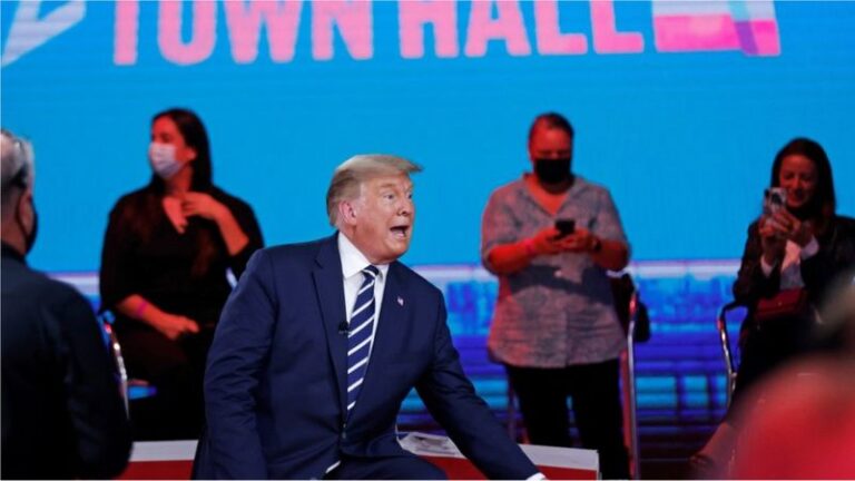 Trump dhe Biden përplasen në distancë për koronavirusin
