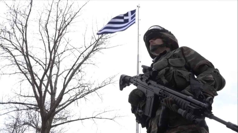 Përplasjet me Turqinë dhe kriza e refugjatëve/ Greqia zgjat kohën e shërbimit ushtarak