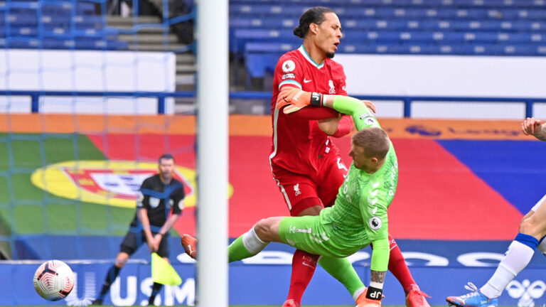 Pickford kërcënohet me vdekje pas ndërhyrjes horror ndaj Van Dijk