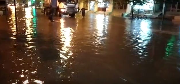 Miliarda lekë investime në Vlorë, përmbytje me 20 minuta shi
