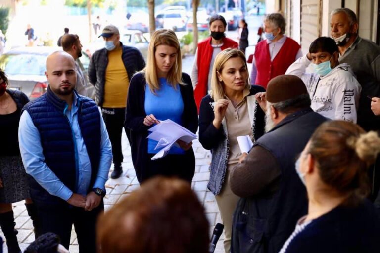 Kërpaçi në Kombinat: Banorëve t’u ndërtohen shtëpitë aty ku janë (VIDEO)