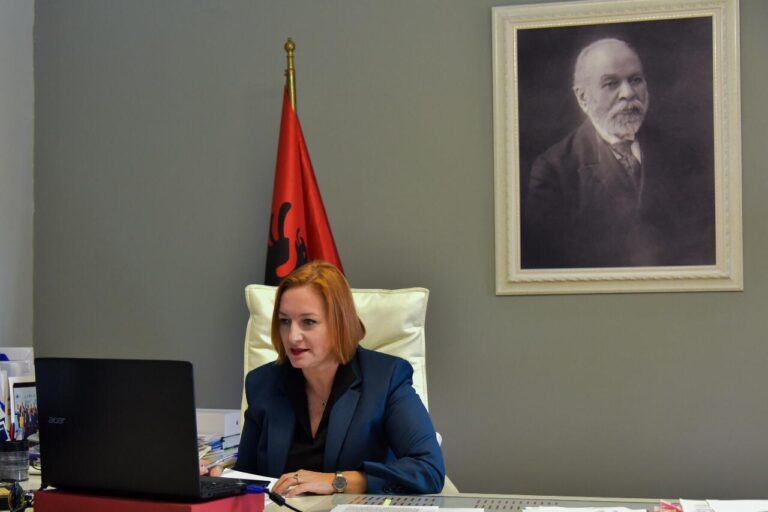 Denaj me ministrat e Mesdheut: Projekti  “Dogana pa Letra”, reduktoi radhën në sportelet e shërbimit për 93% të bizneseve