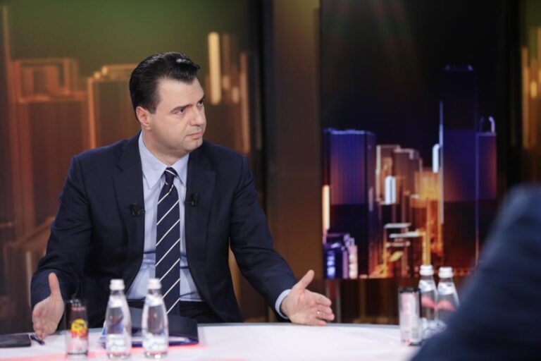 Basha tregon pjesën më të bukur që i ka ”falur” politika