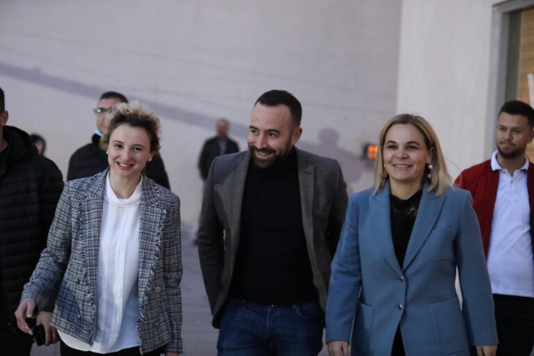 Socialistët i bashkohen LSI. Xhixho: Shenjë e ndërgjegjësimit qytetar, jo vetëm për të ikur nga e keqja, por edhe për ta luftuar atë