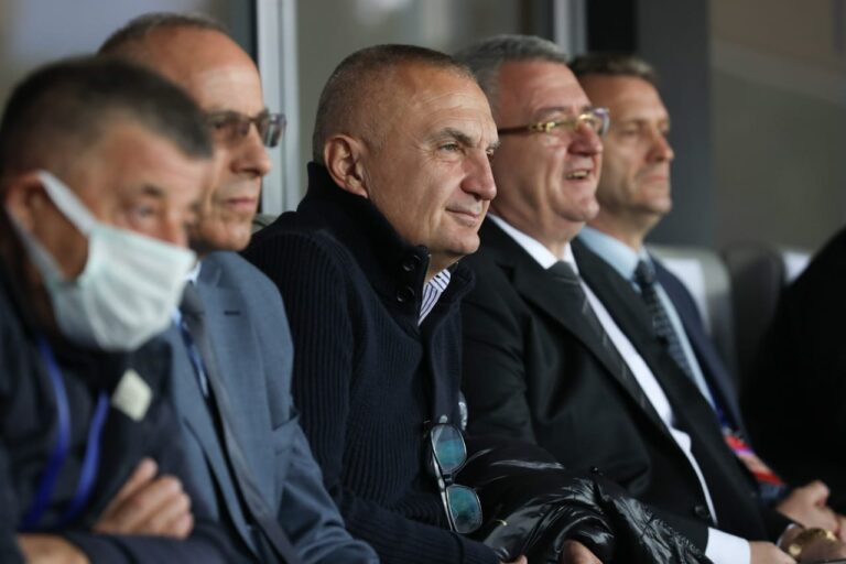 Përballja e dy kombëtareve shqiptare, Meta në “Elbasan Arena”: Do bëj tifo për çdo gol!