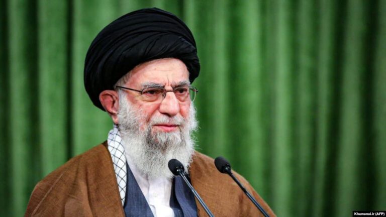 Khamenei: Rezultati zgjedhor nuk e ndryshon politikën iraniane ndaj SHBA-ve